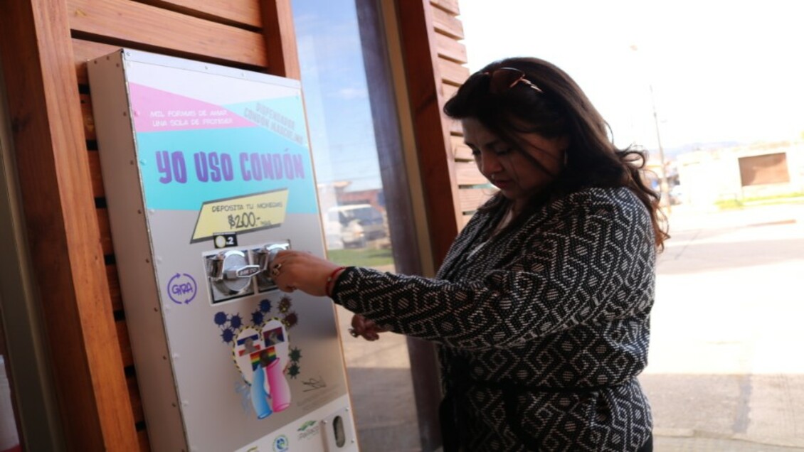 Instalan dispensadores de preservativos en lugares públicos de Paillaco
