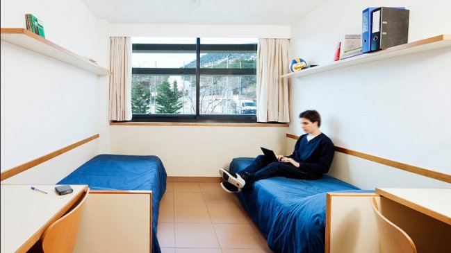 Estudiante murió en su pieza y su cadáver pasó meses sin que lo descubrieran