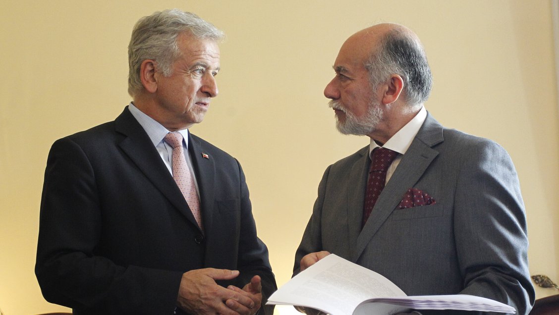 Ministro Larraín ingresó Presupuesto 2020 al Congreso