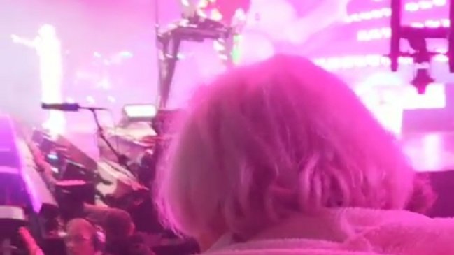 Abuelita de 95 años se viralizó perreando en concierto de J Balvin