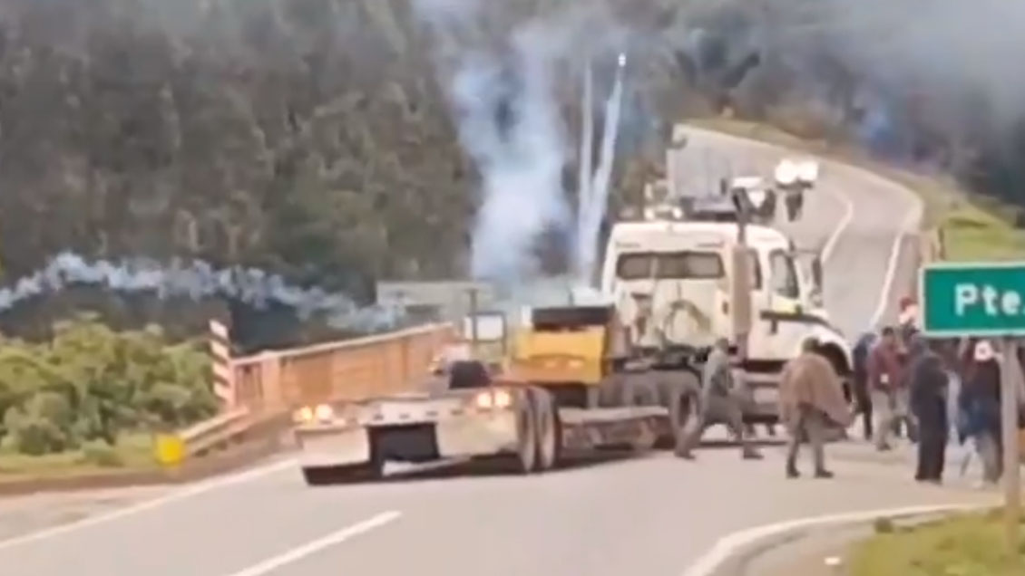 Tres carabineros heridos en protestas por visita de Chadwick a Arauco, que ya había sido suspendida