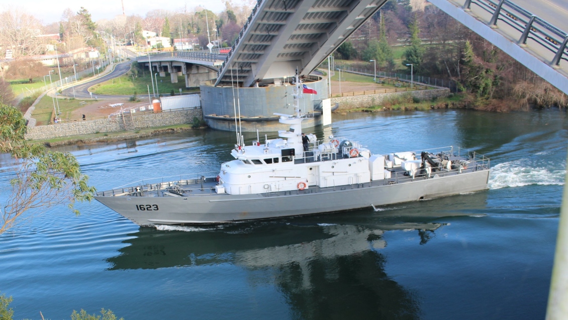 El viento obligó a suspender nueva apertura del Puente Cau Cau