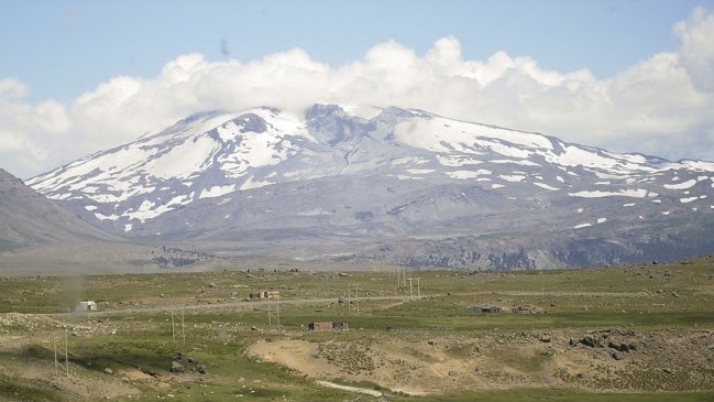 Sernageomin aumentó radio de exclusión en torno al Volcán Copahue