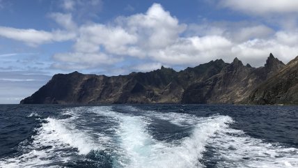  El polémico uso de maquinaria pesada para buscar el tesoro de Juan Fernández  