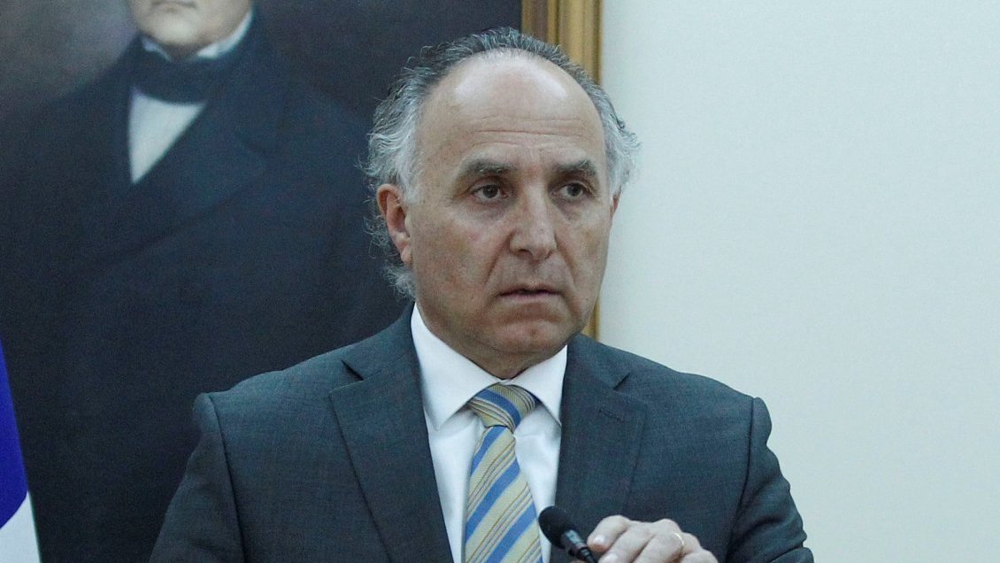 Canciller: Respetamos absolutamente los procesos internos de Perú