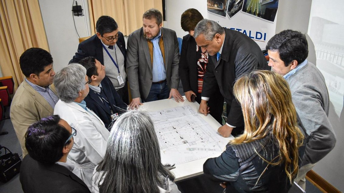 Intendente aplazó inicio de las obras del Hospital de Linares
