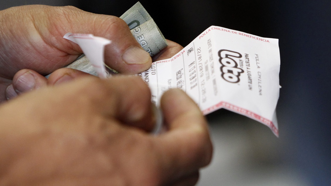 Mujer cambió número del Loto que le recordaba a su ex y se hizo rica