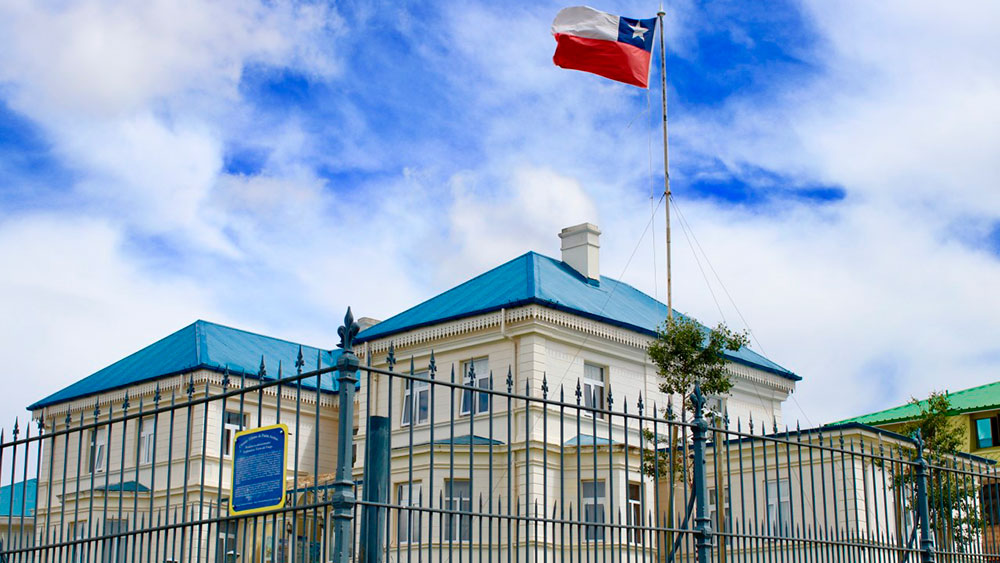 Corte de Punta Arenas envía al TC recurso de profesional que pide devolución de ahorros previsionales