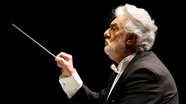  Plácido Domingo dimite y cancela sus actuaciones de la Ópera de Los Angeles  
