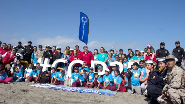 Más de 250 voluntarios limpiaron playas de La Serena
