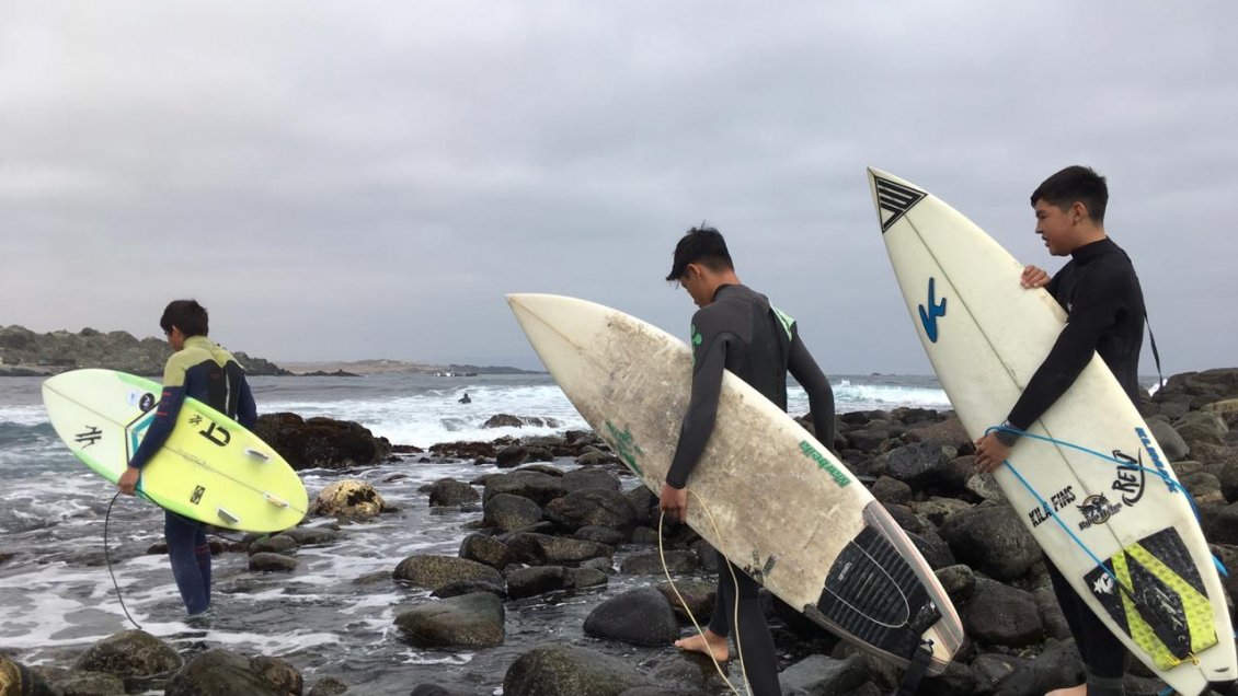 Surfistas de Caldera piden cambiar trazado en la instalación de fibra óptica