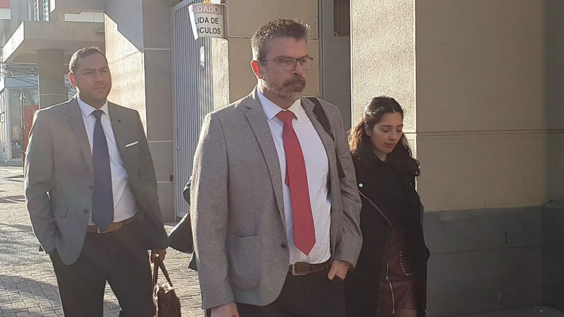 Corte de Rancagua confirma arraigo nacional para hija de removido ministro Vásquez