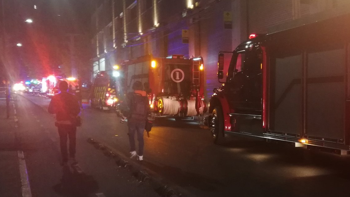 Incendio en el Mall Barrio Independencia moviliza a Bomberos
