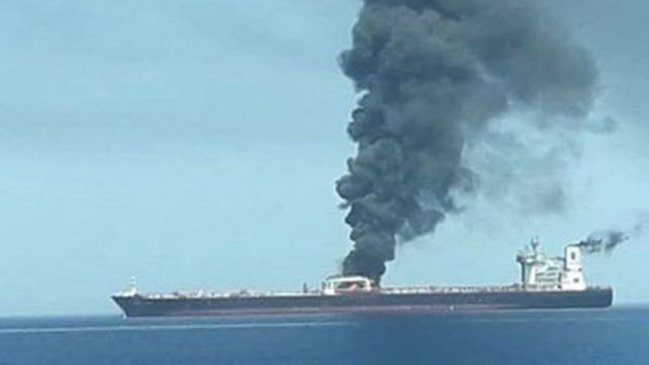 Varios misiles alcanzaron petrolero iraní frente a costas saudíes en el Mar Rojo