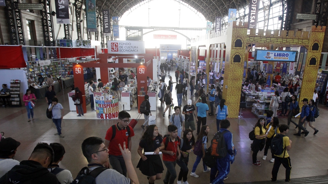 Iquique: Estación del Libro 2019 abrió convocatoria para escritores