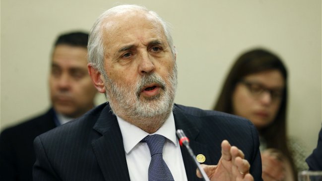 Jorge Abbott rechazó nombrar fiscal exclusivo por incendio en Instituto Nacional