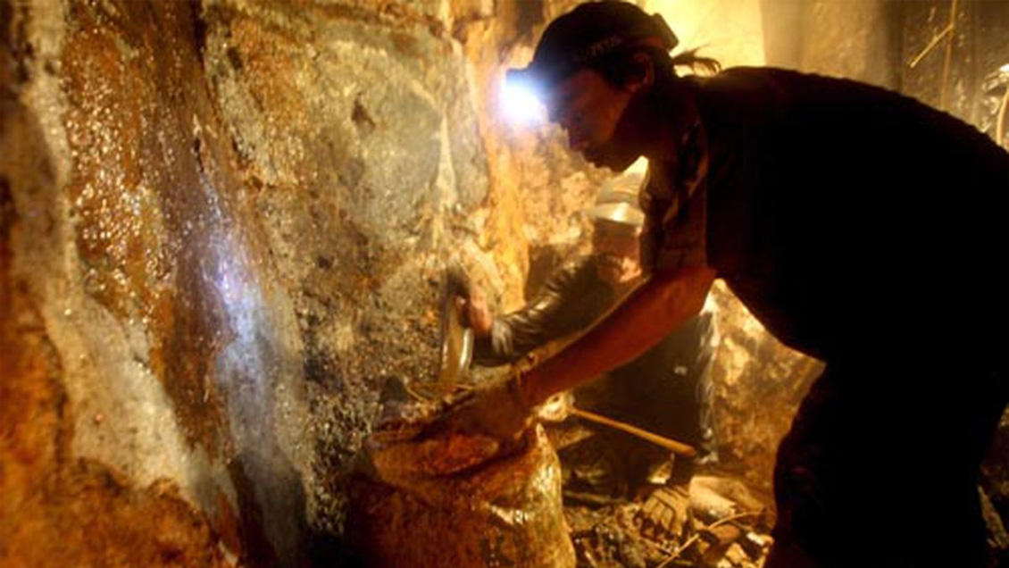 Maduro entregará mina de oro a cada gobernación para financiar presupuesto