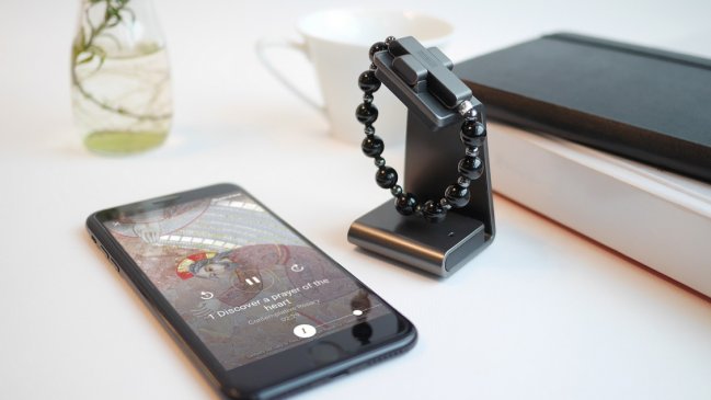 Vaticano lanza rosario que se conecta a smartphones  