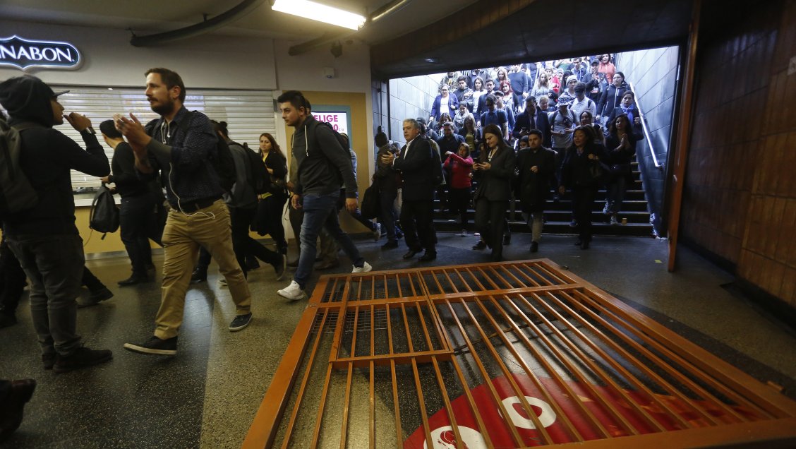 Trabajadores de Metro por evasiones masivas: Esto no se resuelve cerrando las estaciones