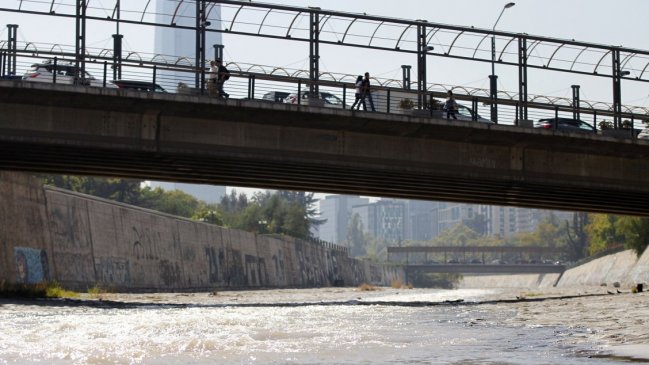 Escasez hídrica en Lo Barnechea, Las Condes y Vitacura
