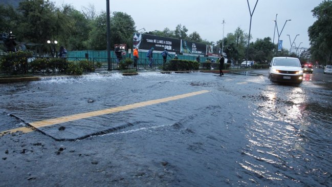 Rotura de matriz de agua genera severos problemas en Providencia