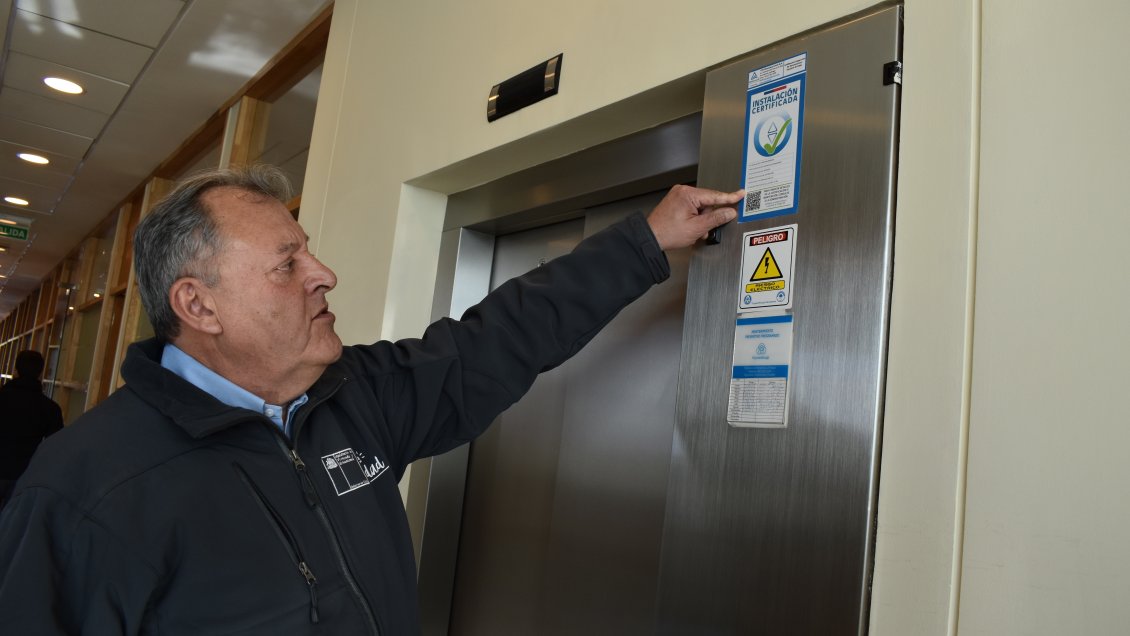 Minvu catastrará y fiscalizará la certificación de 200 ascensores en Magallanes