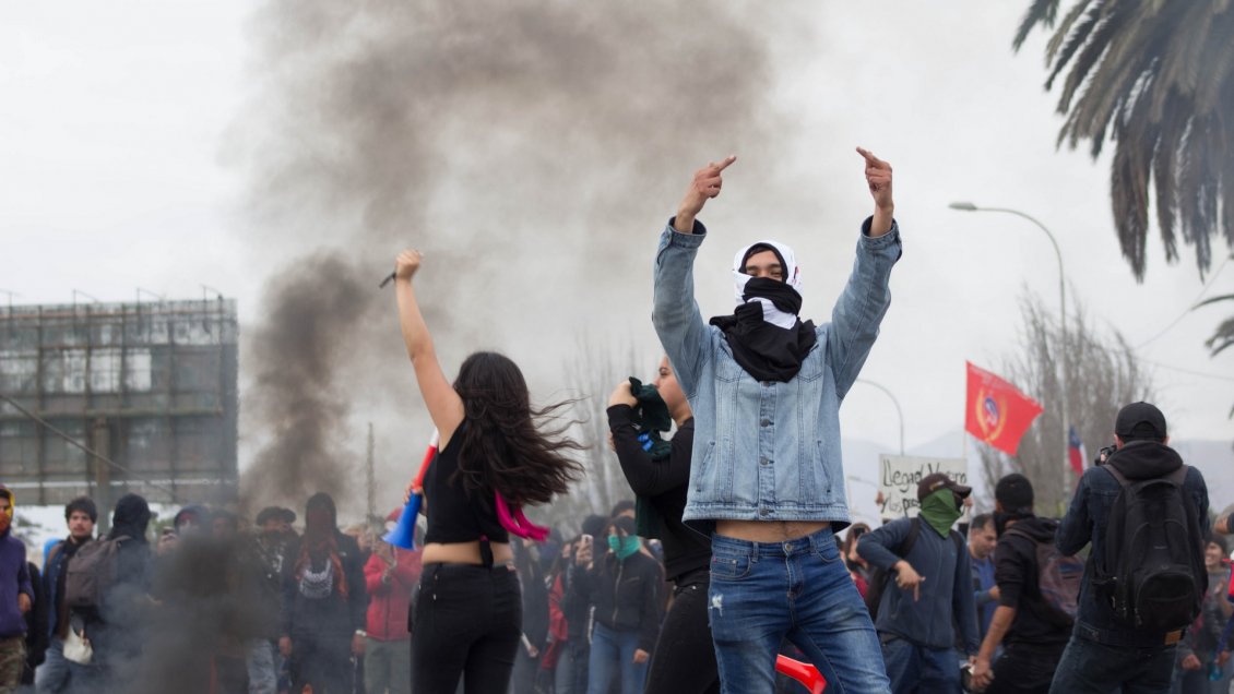Barricadas, destrozos y saqueos: caos en La Serena y Coquimbo