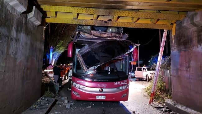 San Fernando: Un muerto en accidente de bus que intentó esquivar barricada