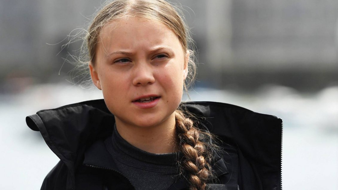 Partidarios petroleros destruyen mural de Greta Thunberg en Canadá