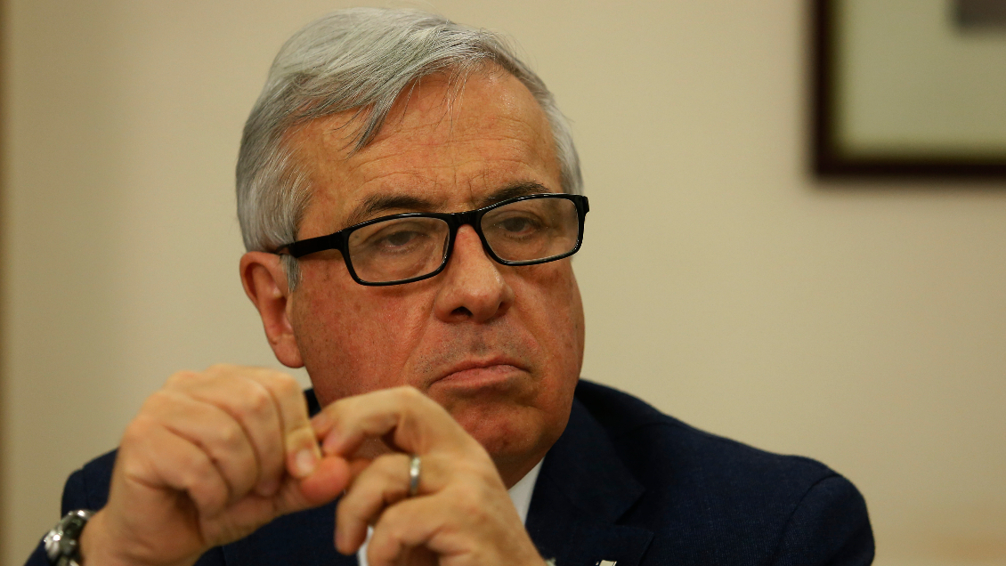 Mañalich y seguro catastrófico: No es apropiado cambiar completamente una ley por una marcha