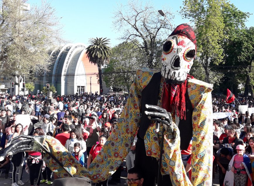 Cabildo ciudadano marcó pacífica manifestación en Chillán