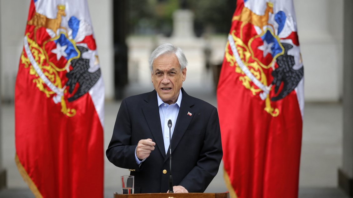 Frente Amplio y PC suman firmas necesarias para acusación constitucional contra Piñera