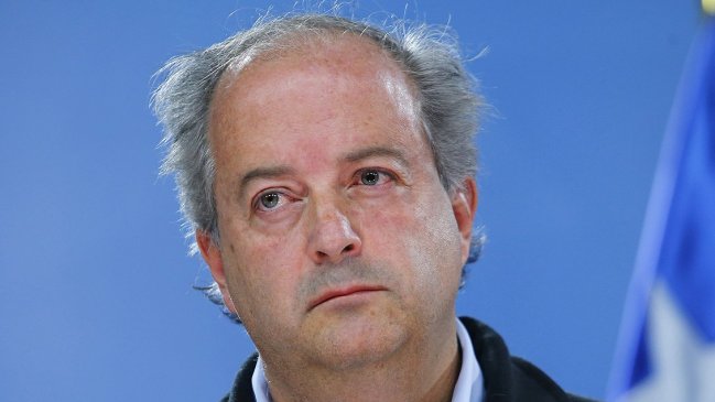 Nicolás Monckeberg deja el Gobierno, desgastado por los debates de pensiones y las 