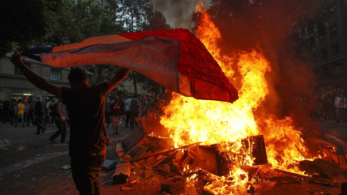 Piñera renueva su gabinete para enfrentar la crisis social