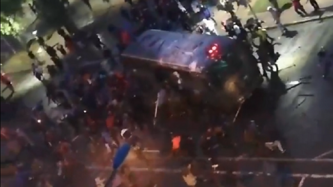 Viralizan violento enfrentamiento entre Carabineros y manifestantes en Osorno