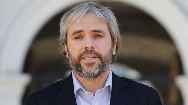 Reunión del Gobierno con partidos: PC se restó; RD y PS asistirán