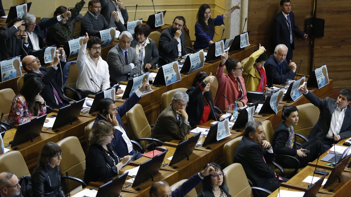 Diputado PS: La oposición debe estar unida para buscar una salida a esta crisis