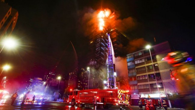 Cómo empezó el incendio del edificio de Enel, el día del estallido de las protestas