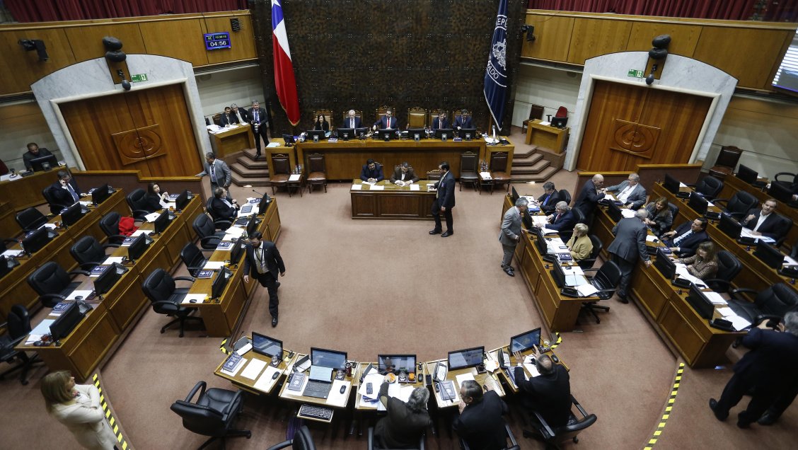 Avanza en el Senado proyecto que limita reelección de parlamentarios y alcaldes