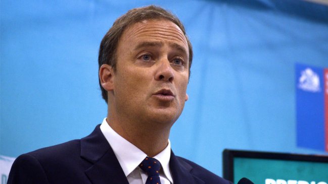 Mesa del Senado expresó su molestia por declaraciones de Ward y suspendió cita de coordinación