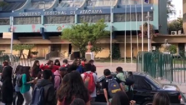 Fiscalía formaliza a conductor que atropelló a manifestantes frente a Intendencia de Atacama