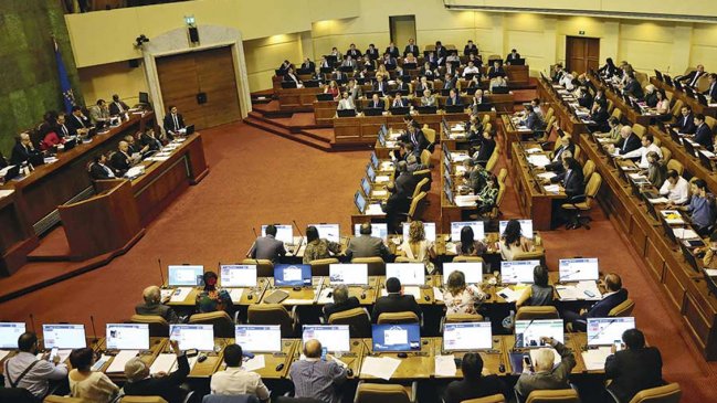 Comisión dio luz verde a proyectos de reforma para iniciar proceso constituyente