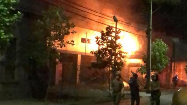 Incendios, saqueos y robos se registraron en la última jornada de protestas en el Maule