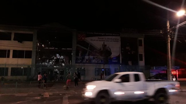Saqueos y destrozos ocurren esta noche en distintos establecimientos educacionales de Arica