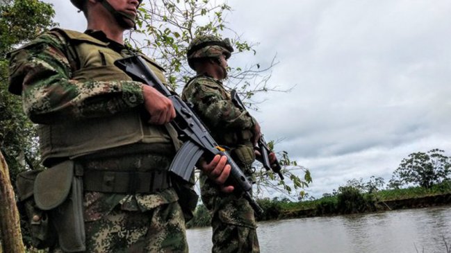 Masacre de ocho menores en un bombardeo militar estremece a Colombia