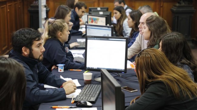 Mineduc amplió plazo para postular a gratuidad, becas y créditos para la educación superior