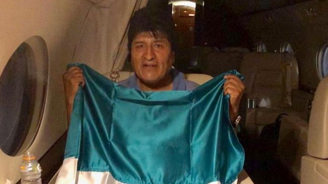 México confirma que Evo Morales abordó avión enviado a Bolivia para recogerlo