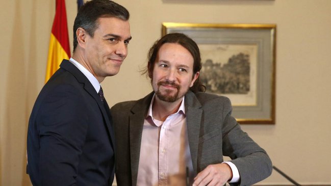 PSOE y Podemos firman acuerdo para formar gobierno en España