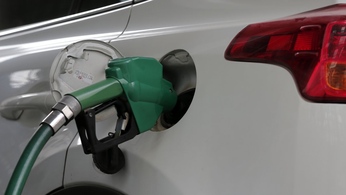 Por cuarta semana consecutiva no subirá el precio de los combustibles