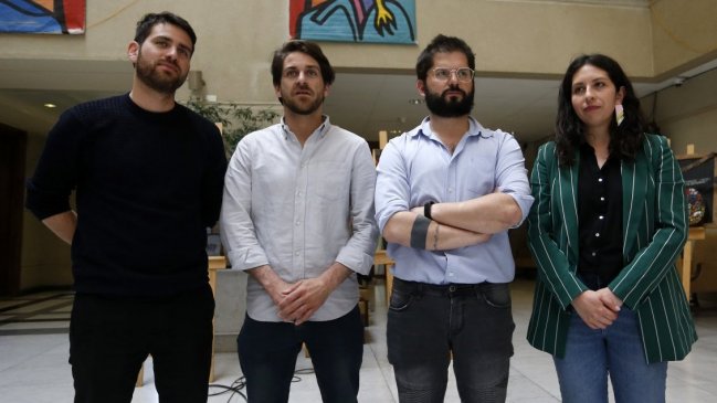 Autorizan a cuatro diputados del FA para visitar a profesor detenido por destrozos en torniquetes del Metro